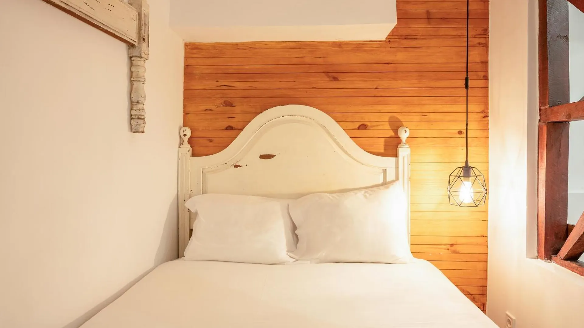 Appartamento Cozy Getaway In Alfama By Lovelystay Lisbona
