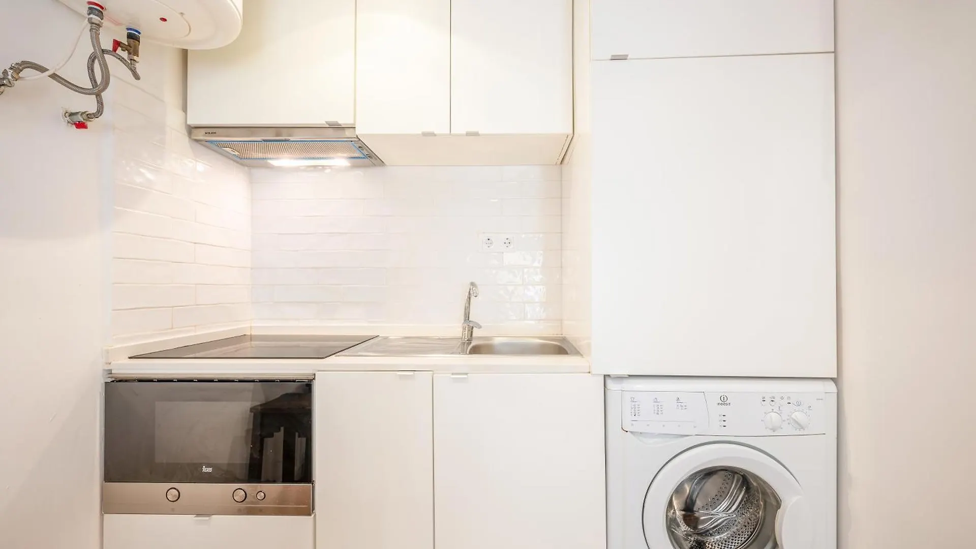 Cozy Getaway In Alfama By Lovelystay Lisbon Portugal
